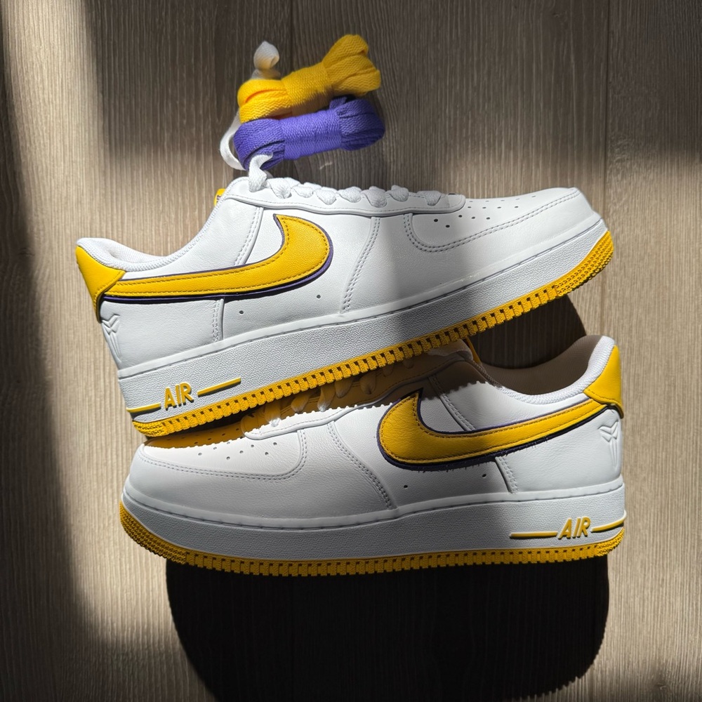 Nike Air Force 1 Low Retro QS
Kobe Bryant Lakers Home